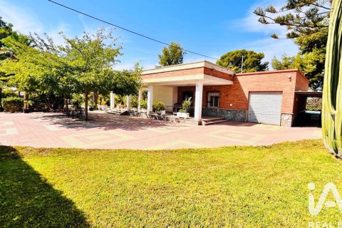 House in Elche, Alicante, Spain 3 bedrooms, 140 sq.m. No. 152846