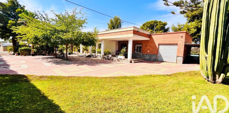 Дом в Эльче, Аликанте, Испания 3 спальни, 140м2 №152846