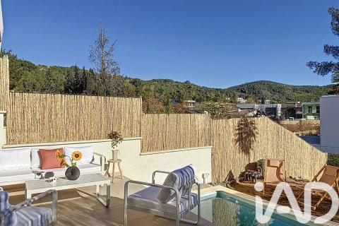 Townhouse in Sant Pere de Ribes, Barcelona, Spanien 4 Schlafzimmer, 207 m2 Nr. 152847