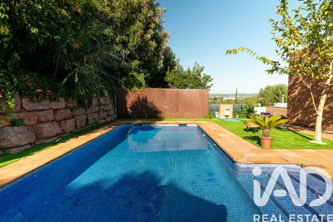 Talo myytävänä Sant Cugat Del Valles, Barcelona, Espanja, 6 makuuhuonetta, 1000 m2 No. 152845 - kuva 2