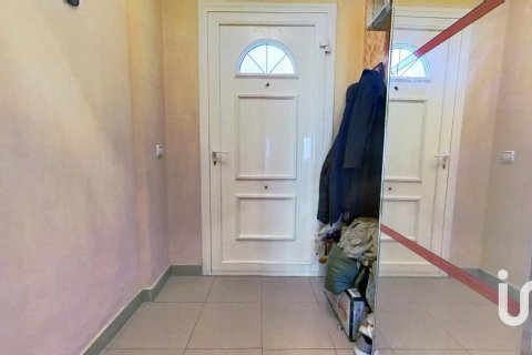 House à vendre à Sabadell, Barcelona, Espagne, 4 chambres, 93 m2 No. 153014 - photo 17