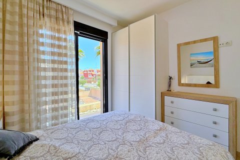 Penthouse w Torre de la Horadada, Alicante, Hiszpania 3 sypialnie, 108 mkw. nr 168244 – zdjęcie 15