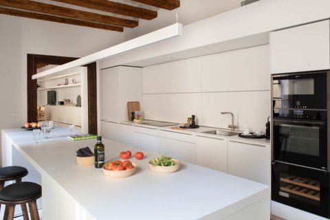 Apartament w Barcelona, Hiszpania 3 sypialnie, nr 141048 – zdjęcie 4