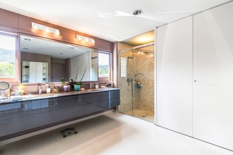 Apartment for rent in Barcelona, Spain 5 bedrooms,  No. 141047 - photo 5