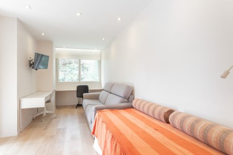 House for rent in Barcelona, Spain 7 bedrooms, No. 141050 - photo 6