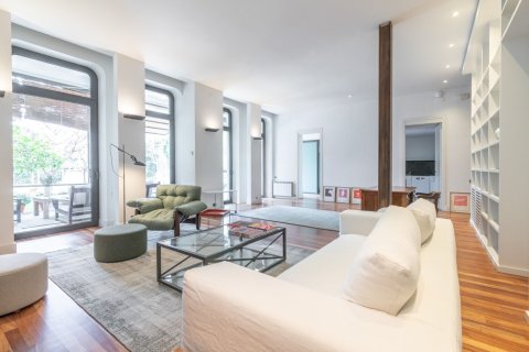 Dom w Barcelona, Hiszpania 6 sypialni, nr 141052 – zdjęcie 4