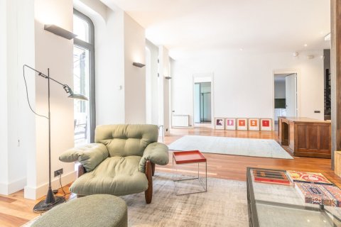 Dom w Barcelona, Hiszpania 6 sypialni, nr 141052 – zdjęcie 8