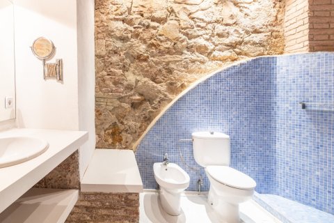 Dom w Barcelona, Hiszpania 6 sypialni, nr 141052 – zdjęcie 12