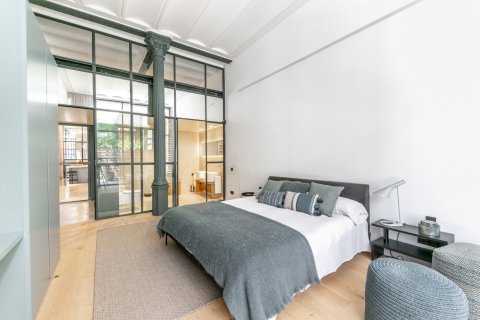 Apartment for rent in Barcelona, Spain 2 bedrooms,  No. 141049 - photo 11