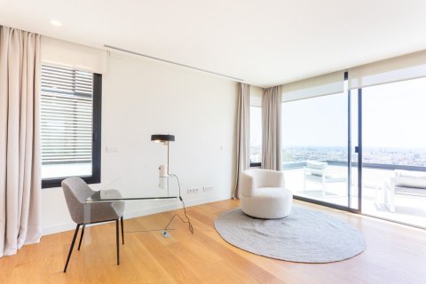 House for rent in Barcelona, Spain 7 bedrooms, No. 141046 - photo 6