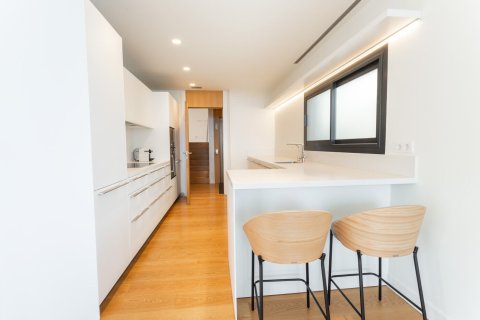 House for rent in Barcelona, Spain 7 bedrooms, No. 141046 - photo 8