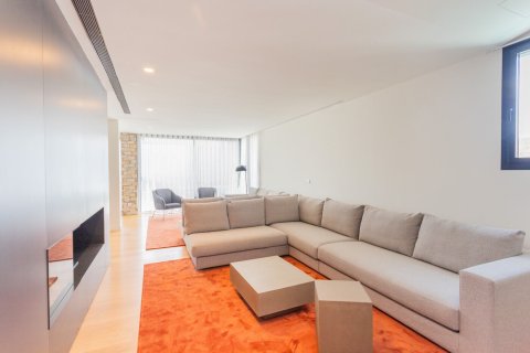 House for rent in Barcelona, Spain 7 bedrooms, No. 141046 - photo 7