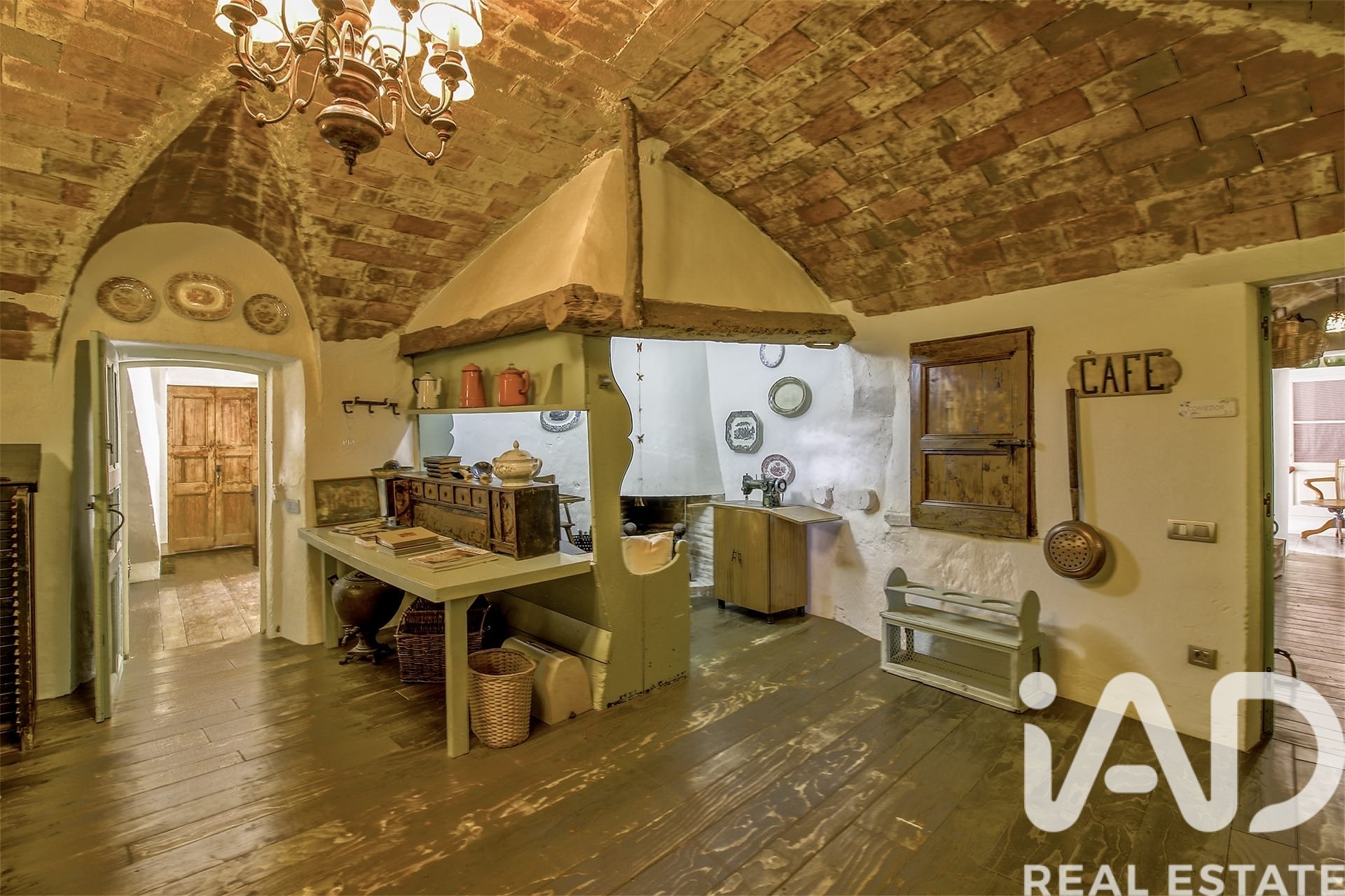 Casa a Vilademuls, Girona, Spagna 9 camere da letto, 946 mq. N° 172179