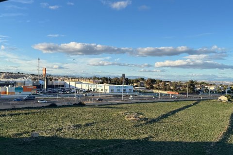 Apartament w Punta Prima, Alicante, Hiszpania 2 sypialnie, 70 mkw. nr 151785 – zdjęcie 24