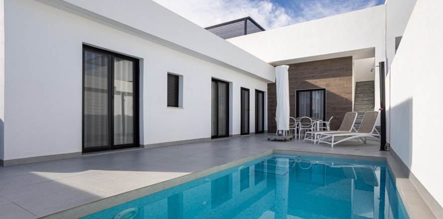 Villa in Roldan, Murcia, Spain 3 bedrooms, 85 sq.m. No. 151786