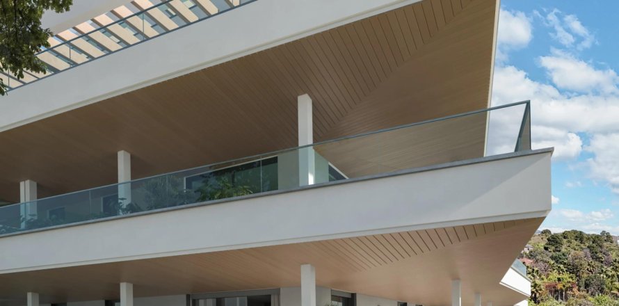 Apartment à Estepona, Malaga, Espagne 2 chambres, 135 m2 No. 169723