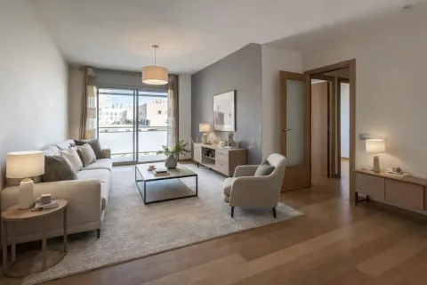 Huoneisto myytävänä Badalona, Barcelona, Espanja, 3 makuuhuonetta, 107 m2 No. 166974 - kuva 2