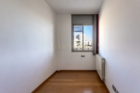 Huoneisto myytävänä Badalona, Barcelona, Espanja, 3 makuuhuonetta, 107 m2 No. 166974 - kuva 21