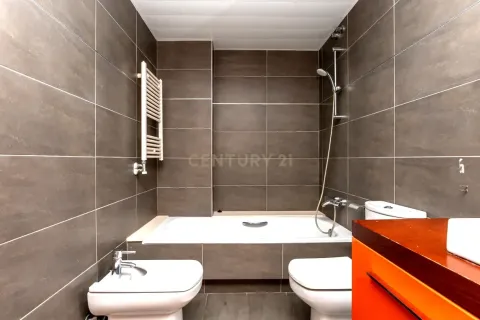Huoneisto myytävänä Badalona, Barcelona, Espanja, 3 makuuhuonetta, 107 m2 No. 166974 - kuva 19