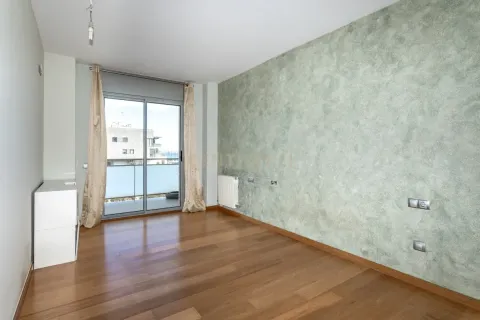 Huoneisto myytävänä Badalona, Barcelona, Espanja, 3 makuuhuonetta, 107 m2 No. 166974 - kuva 14