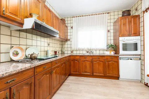 House for sale in Llica D'amunt, Barcelona, Spain 5 bedrooms, 532 sq.m. No. 166975 - photo 15