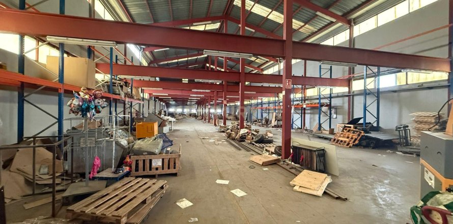 Gewerbeimmobilien in Ripollet, Barcelona, Spanien 3342 m2 Nr. 166970