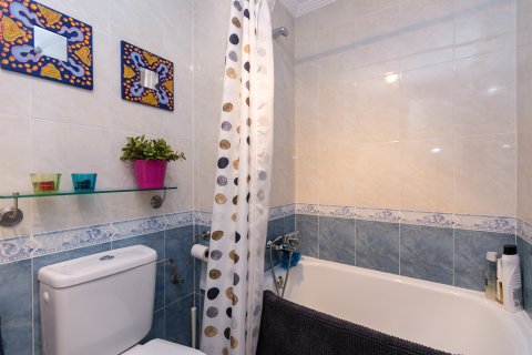 Huoneisto myytävänä Dehesa De Campoamor, Alicante, Espanja, 2 makuuhuonetta, 65 m2 No. 189395 - kuva 25