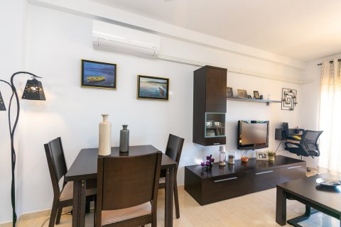 Huoneisto myytävänä Dehesa De Campoamor, Alicante, Espanja, 2 makuuhuonetta, 65 m2 No. 189395 - kuva 10
