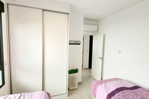 Huoneisto myytävänä San Miguel de Salinas, Alicante, Espanja, 2 makuuhuonetta, 70 m2 No. 189391 - kuva 13