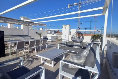 Huoneisto myytävänä San Miguel de Salinas, Alicante, Espanja, 2 makuuhuonetta, 70 m2 No. 189391 - kuva 26