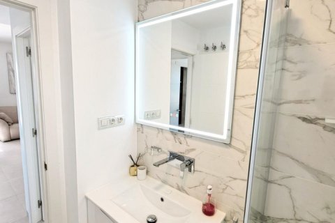 Huoneisto myytävänä San Miguel de Salinas, Alicante, Espanja, 2 makuuhuonetta, 70 m2 No. 189391 - kuva 10