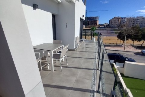 Huoneisto myytävänä San Miguel de Salinas, Alicante, Espanja, 2 makuuhuonetta, 70 m2 No. 189391 - kuva 21