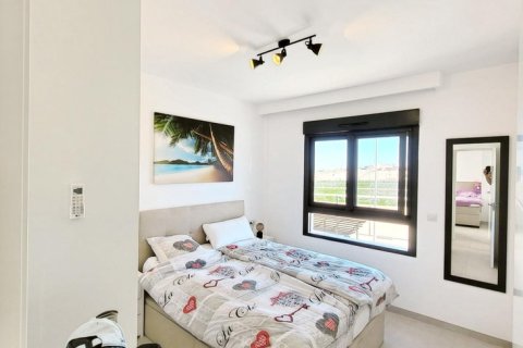 Huoneisto myytävänä San Miguel de Salinas, Alicante, Espanja, 2 makuuhuonetta, 70 m2 No. 189391 - kuva 14