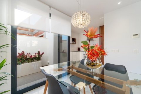 Продажа виллы Лос Монтесинос, Аликанте, Испания 3 спальни, 108м2 №134328 - фото 7
