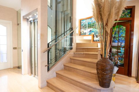 Villa zum Verkauf in Valldoreix, Barcelona, Spanien 7 Schlafzimmer, 785 m2 Nr. 150900 - Foto 6