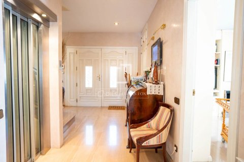 Villa zum Verkauf in Valldoreix, Barcelona, Spanien 7 Schlafzimmer, 785 m2 Nr. 150900 - Foto 7