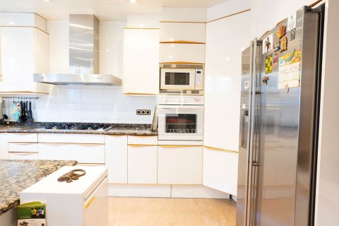 Villa zum Verkauf in Valldoreix, Barcelona, Spanien 7 Schlafzimmer, 785 m2 Nr. 150900 - Foto 24