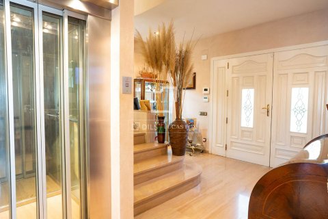 Villa zum Verkauf in Valldoreix, Barcelona, Spanien 7 Schlafzimmer, 785 m2 Nr. 150900 - Foto 5