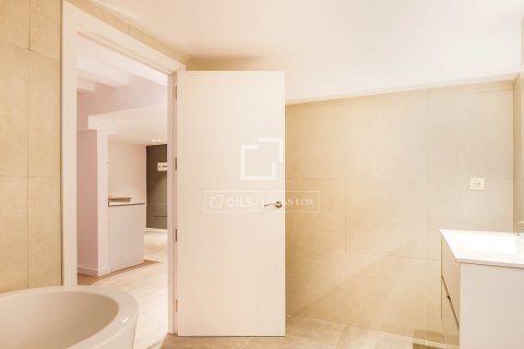 Apartament w Barcelona, Hiszpania 2 sypialnie, 85 mkw. nr 150895 – zdjęcie 19