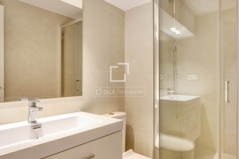 Apartament w Barcelona, Hiszpania 2 sypialnie, 85 mkw. nr 150895 – zdjęcie 23
