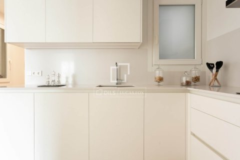 Apartament w Barcelona, Hiszpania 3 sypialnie, 132 mkw. nr 150897 – zdjęcie 17