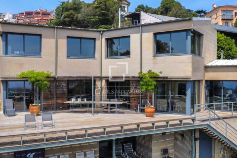 Villa for sale in Barcelona, Spain 4 bedrooms, 439 sq.m. No. 150896 - photo 8