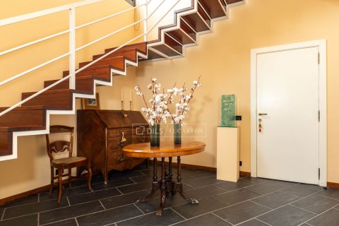 Villa for sale in Barcelona, Spain 4 bedrooms, 439 sq.m. No. 150896 - photo 28