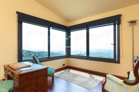 Villa for sale in Barcelona, Spain 4 bedrooms, 439 sq.m. No. 150896 - photo 30