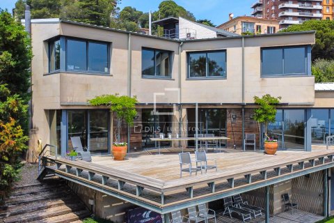 Villa for sale in Barcelona, Spain 4 bedrooms, 439 sq.m. No. 150896 - photo 10