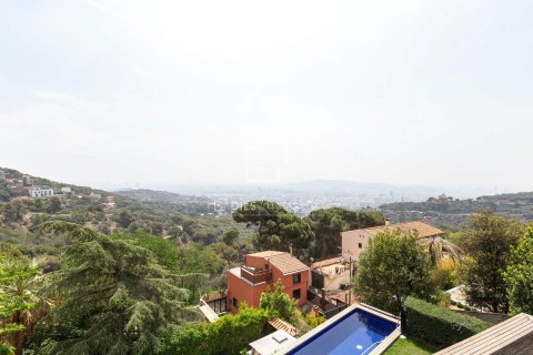 Villa for sale in Barcelona, Spain 4 bedrooms, 439 sq.m. No. 150896 - photo 16