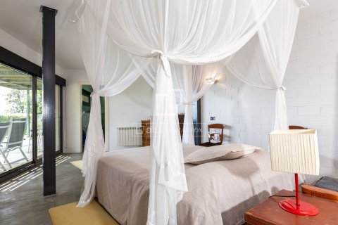 Villa for sale in Barcelona, Spain 4 bedrooms, 439 sq.m. No. 150896 - photo 26