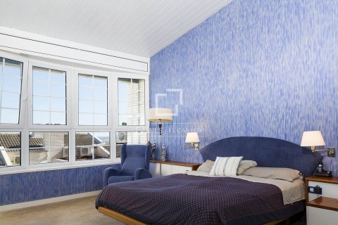 Villa en venta en Sant Just Desvern, Barcelona, España 9 dormitorios, 606 m2 No. 150901 - foto 10