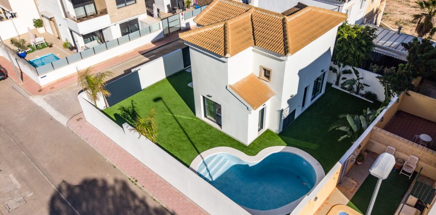 Villa à Orihuela, Alicante, Espagne 3 chambres, 109 m2 No. 173619
