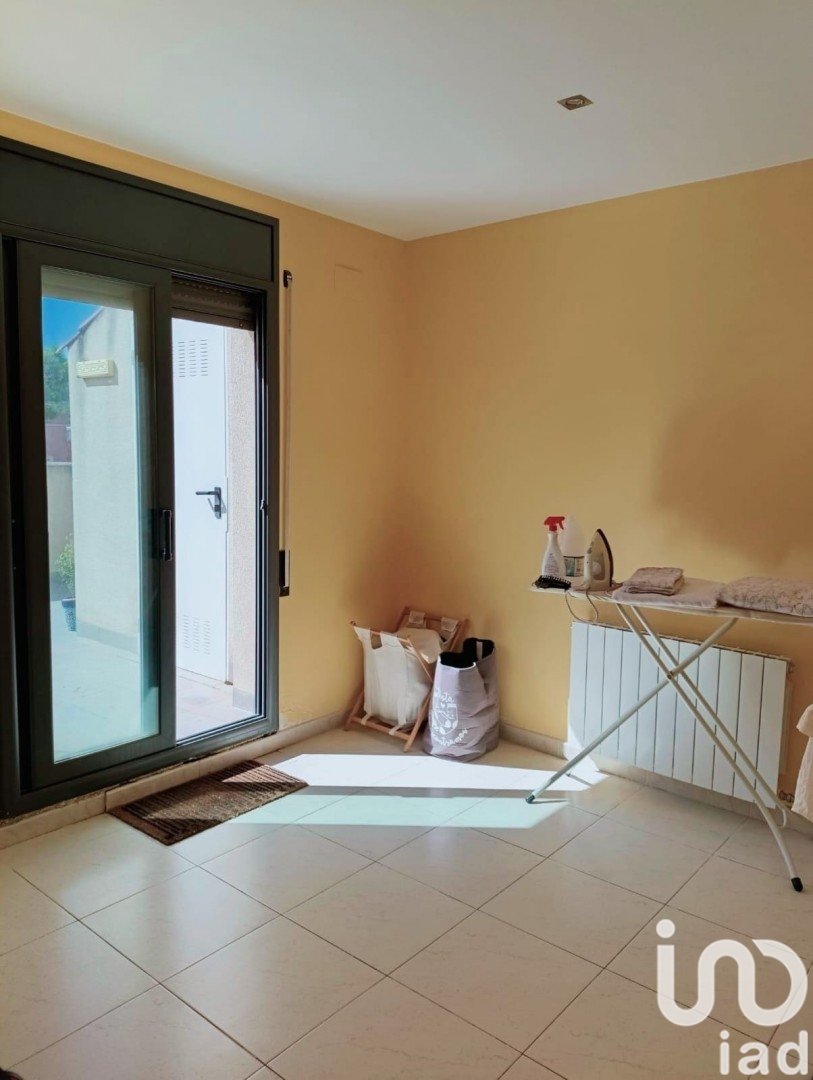 Apartment in Gandesa, Tarragona, Spain 4 bedrooms, 108 sq.m. No. 185695